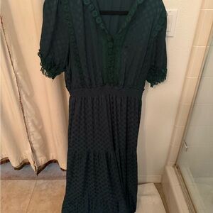 Max Studio Elegant Green Lace Trim Maxi Dress